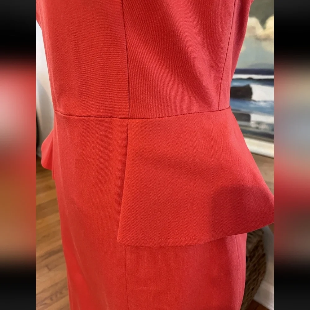 NWT Banana Republic Bi-Stretch Side Peplum Dress Size 6 - Picture 4 of 4